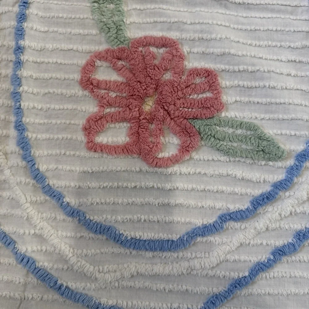 Vintage Mid Century Floral Chenille Bedspread DAMAGED Project Piece Fabric